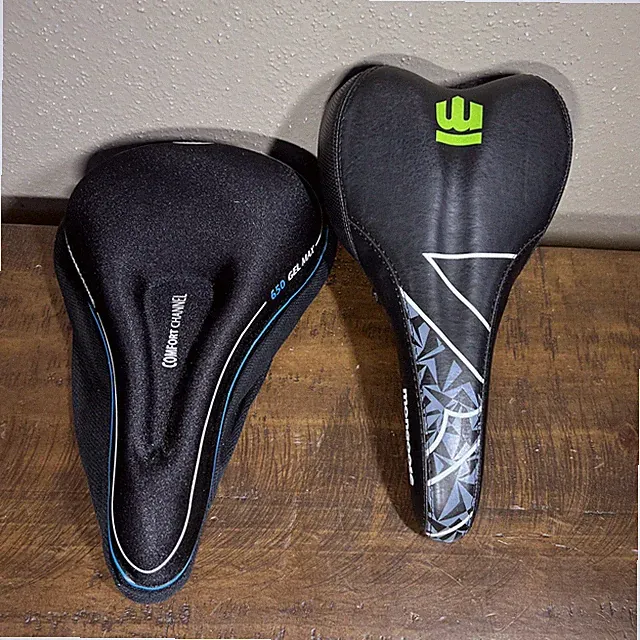 Mongoose Black Bicycle Bike Seat 10 Inch EUCwith Bell 650 Gel Max Cover